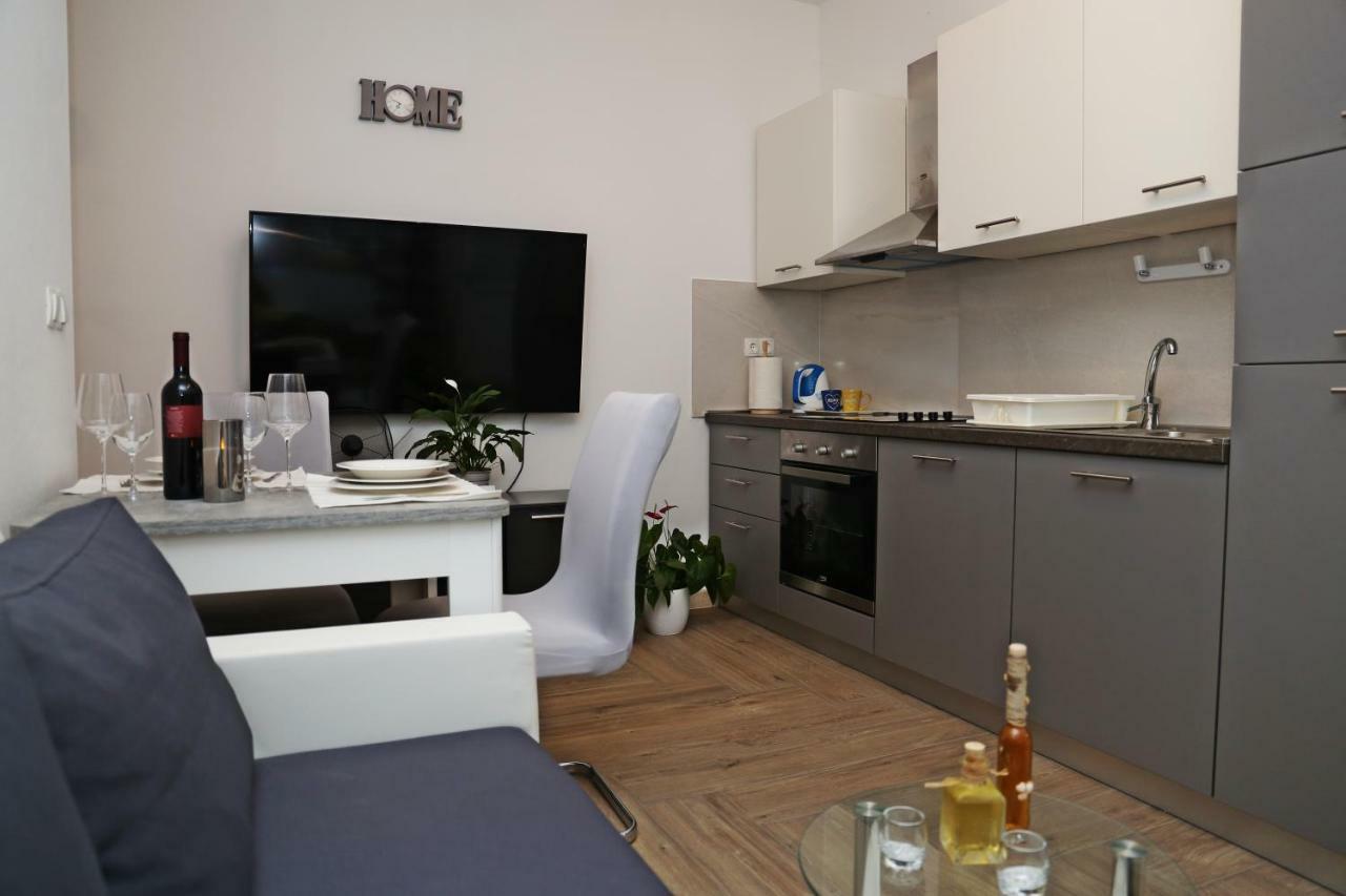 Apartment R&M Lumbarda Bagian luar foto