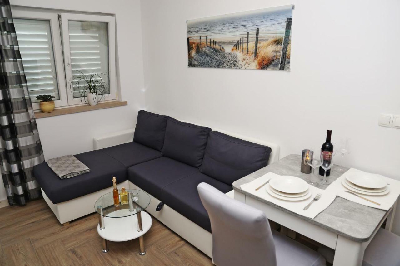 Apartment R&M Lumbarda Bagian luar foto